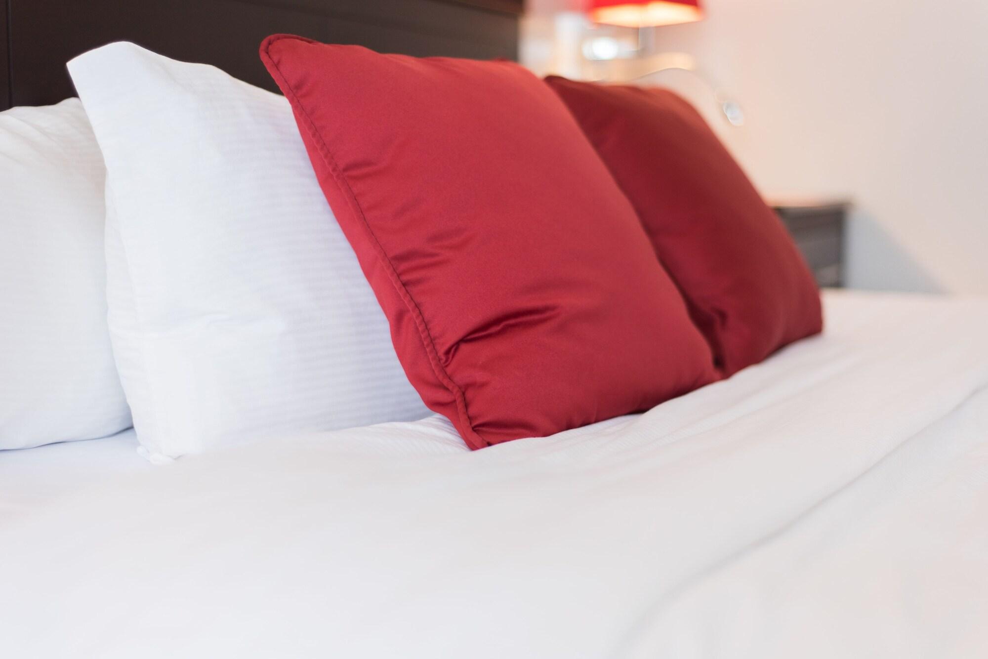 Hotel Le Floral Sherbrooke Bagian luar foto