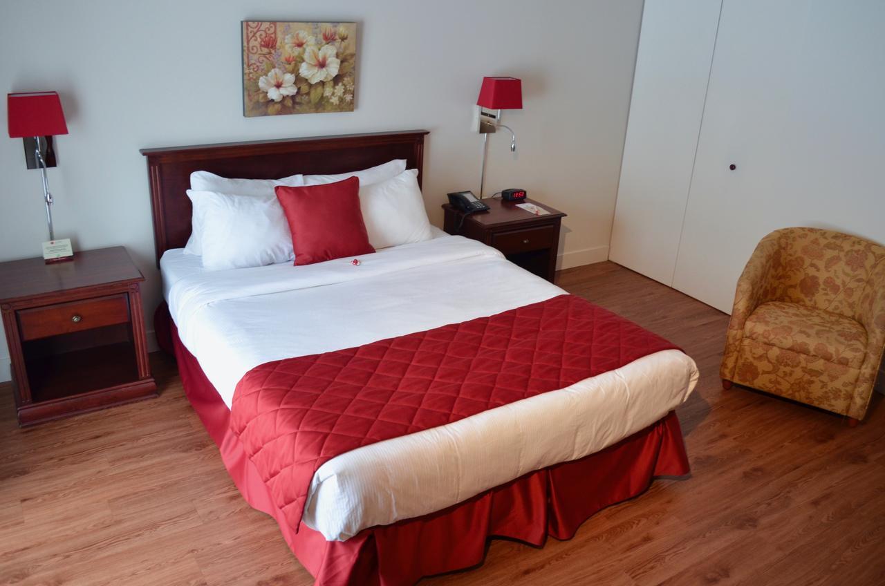 Hotel Le Floral Sherbrooke Bagian luar foto