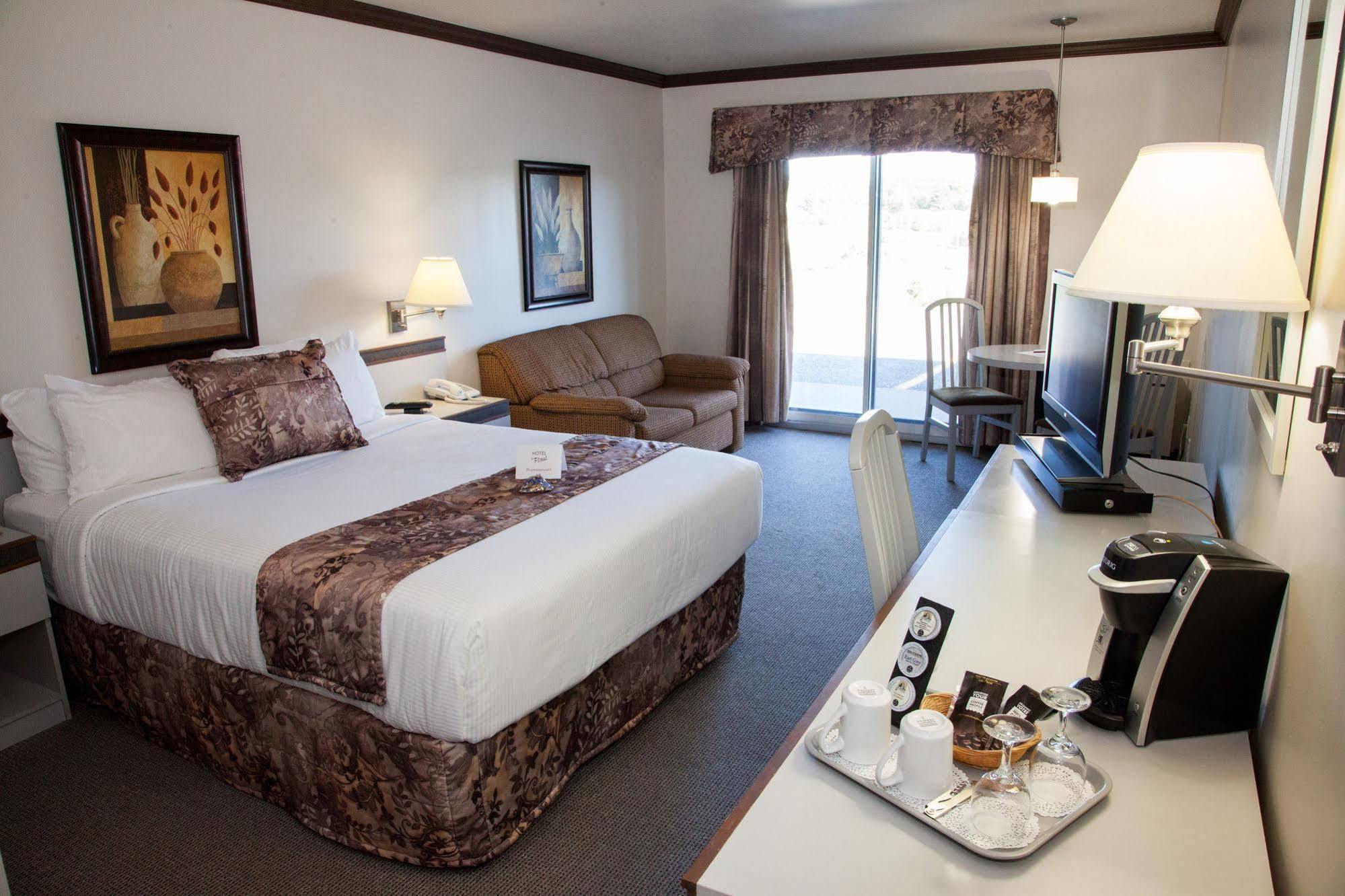 Hotel Le Floral Sherbrooke Bagian luar foto