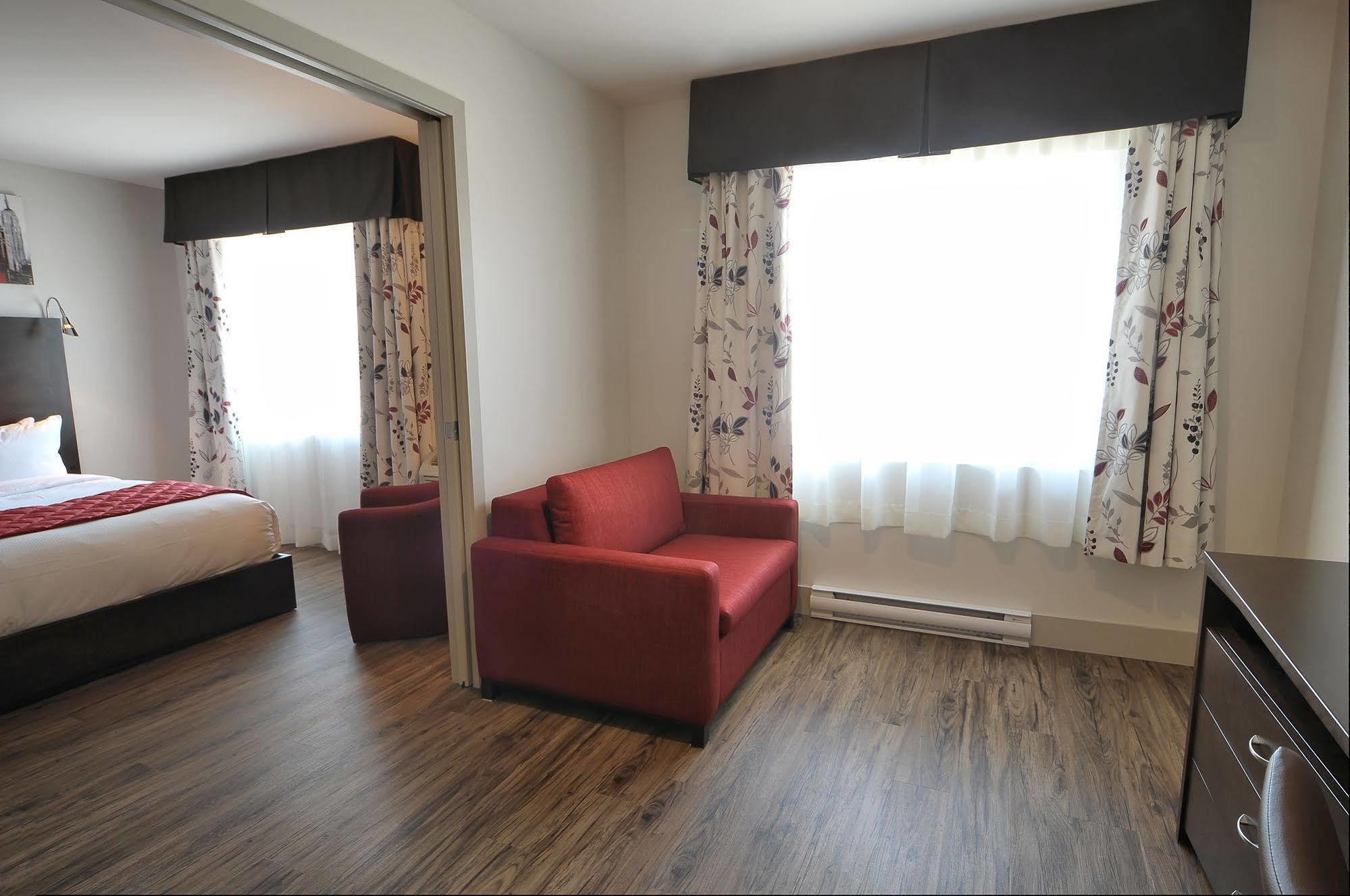 Hotel Le Floral Sherbrooke Bagian luar foto