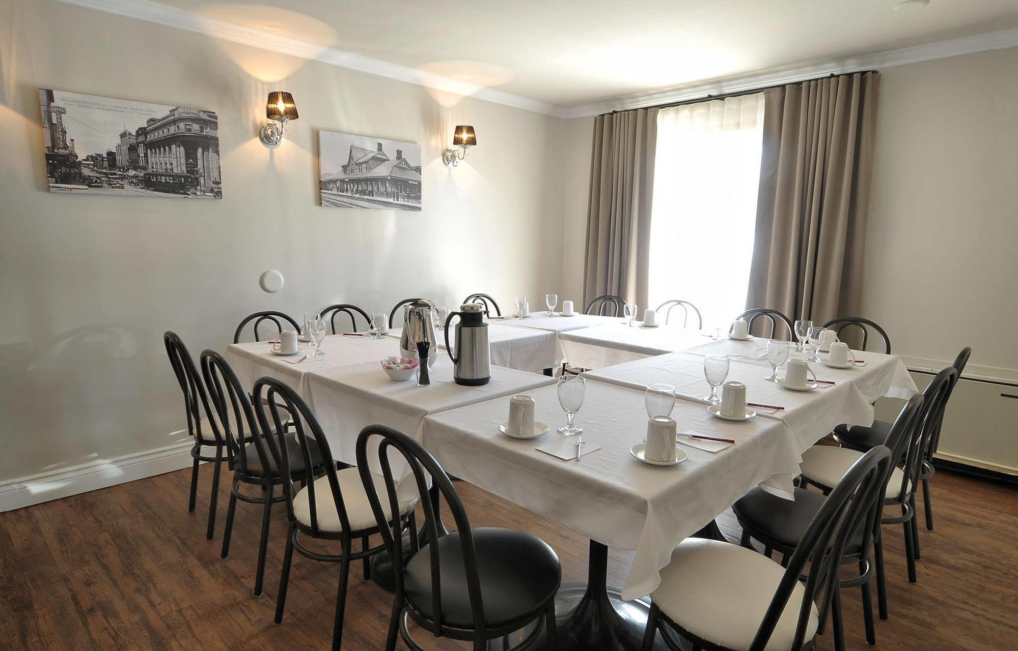 Hotel Le Floral Sherbrooke Bagian luar foto